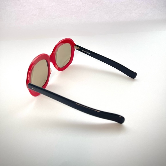 Vintage Givenchi sunglasses - Picture 4 of 4